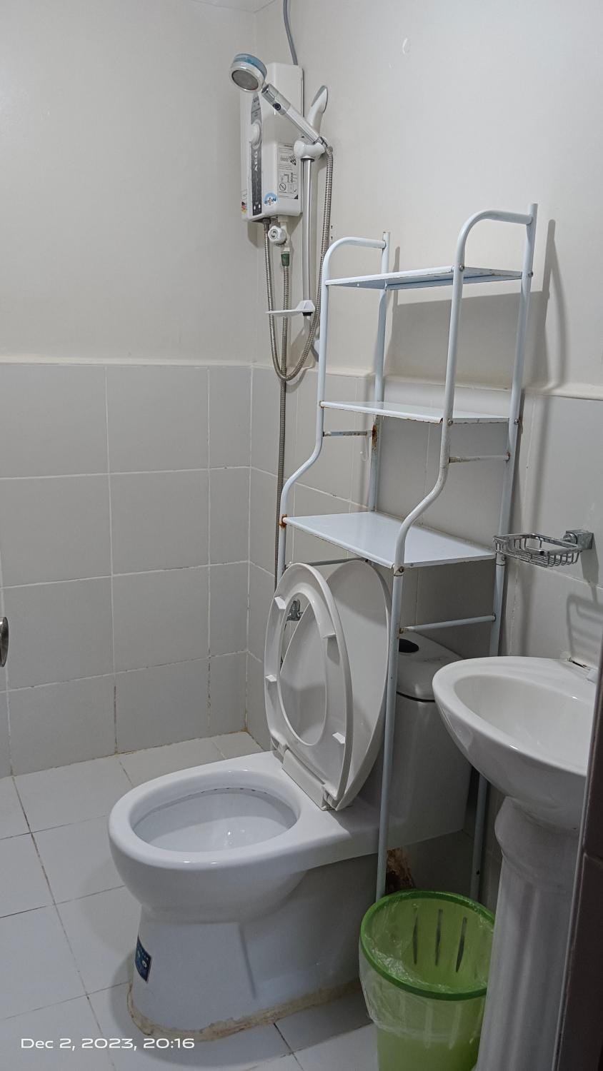 Tranquil Cool Studio Condo Mactan Cebu Bed and Breakfast in Lapu-Lapu City