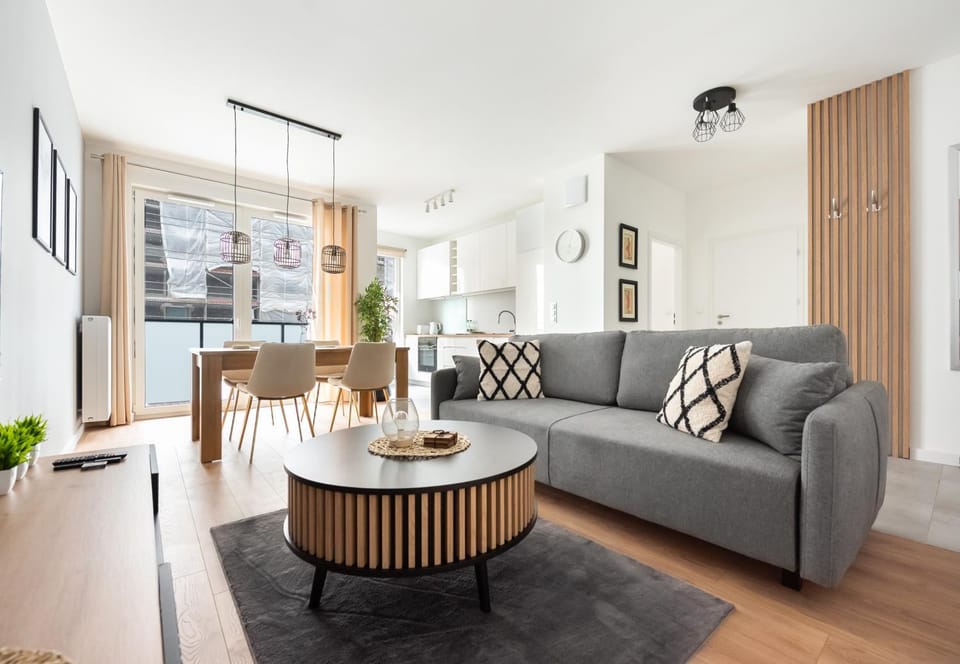 Kitchen or kitchenette, Living room, Seating area, Dining area