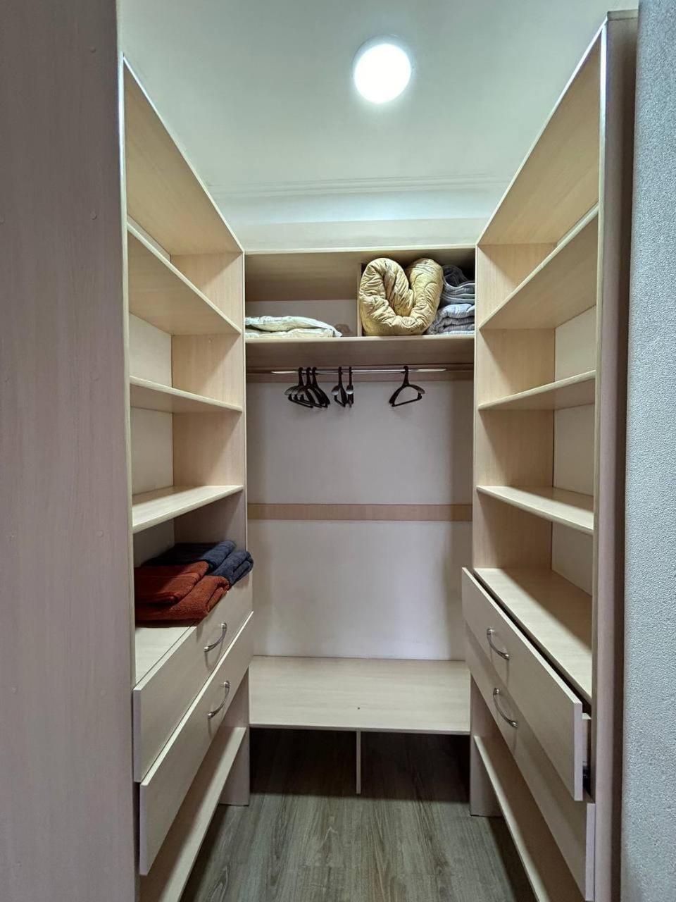 towels, wardrobe