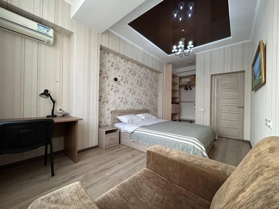 Bed, Bedroom, wardrobe, air conditioner
