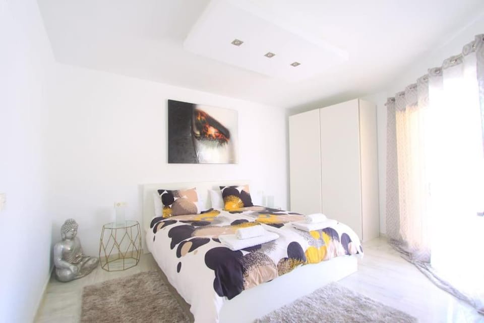 1080 - Golden Beach Jacuzzi Apartment in Marbella
