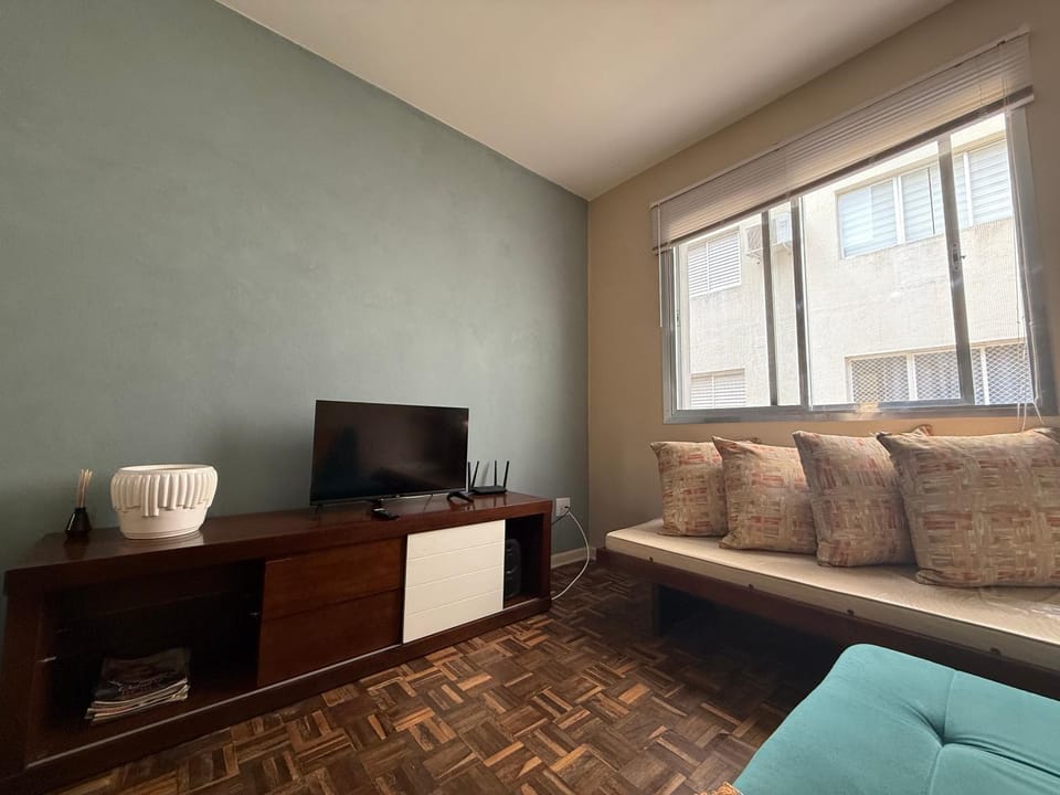 Communal lounge/ TV room, TV and multimedia, Living room, Evening entertainment