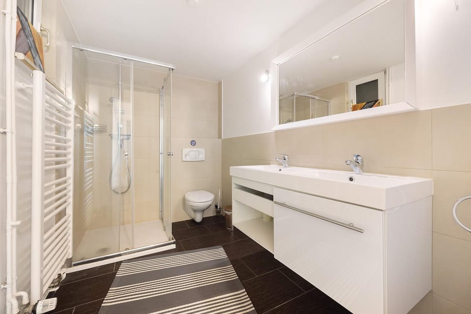 Bathroom, Living room