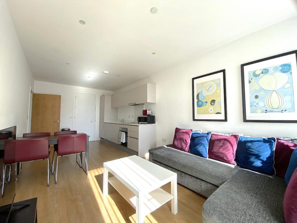 Bracknell RWH Spectacular Two Bedroom Apartment Apartment in Bracknell
