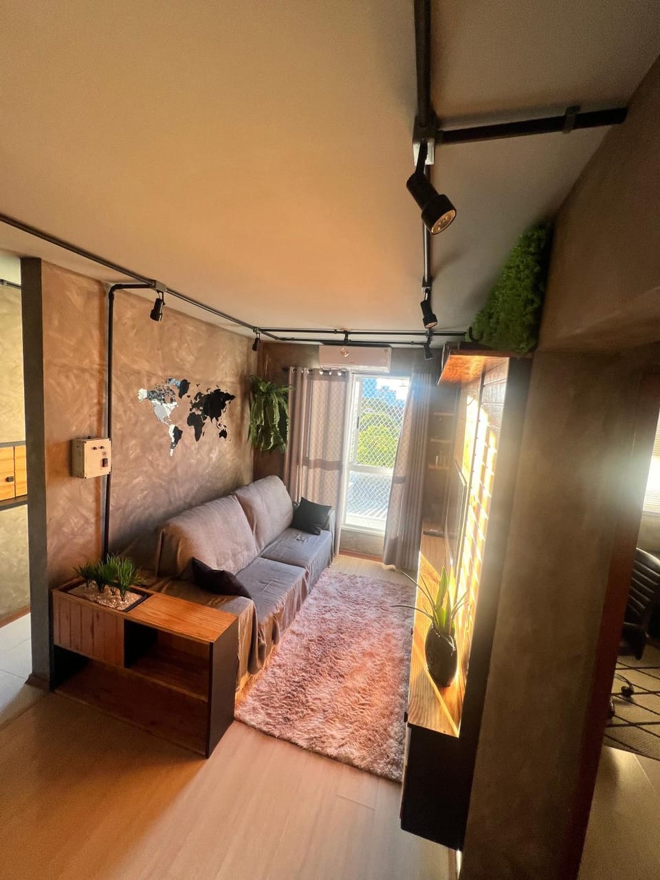 Living room, Photo of the whole room