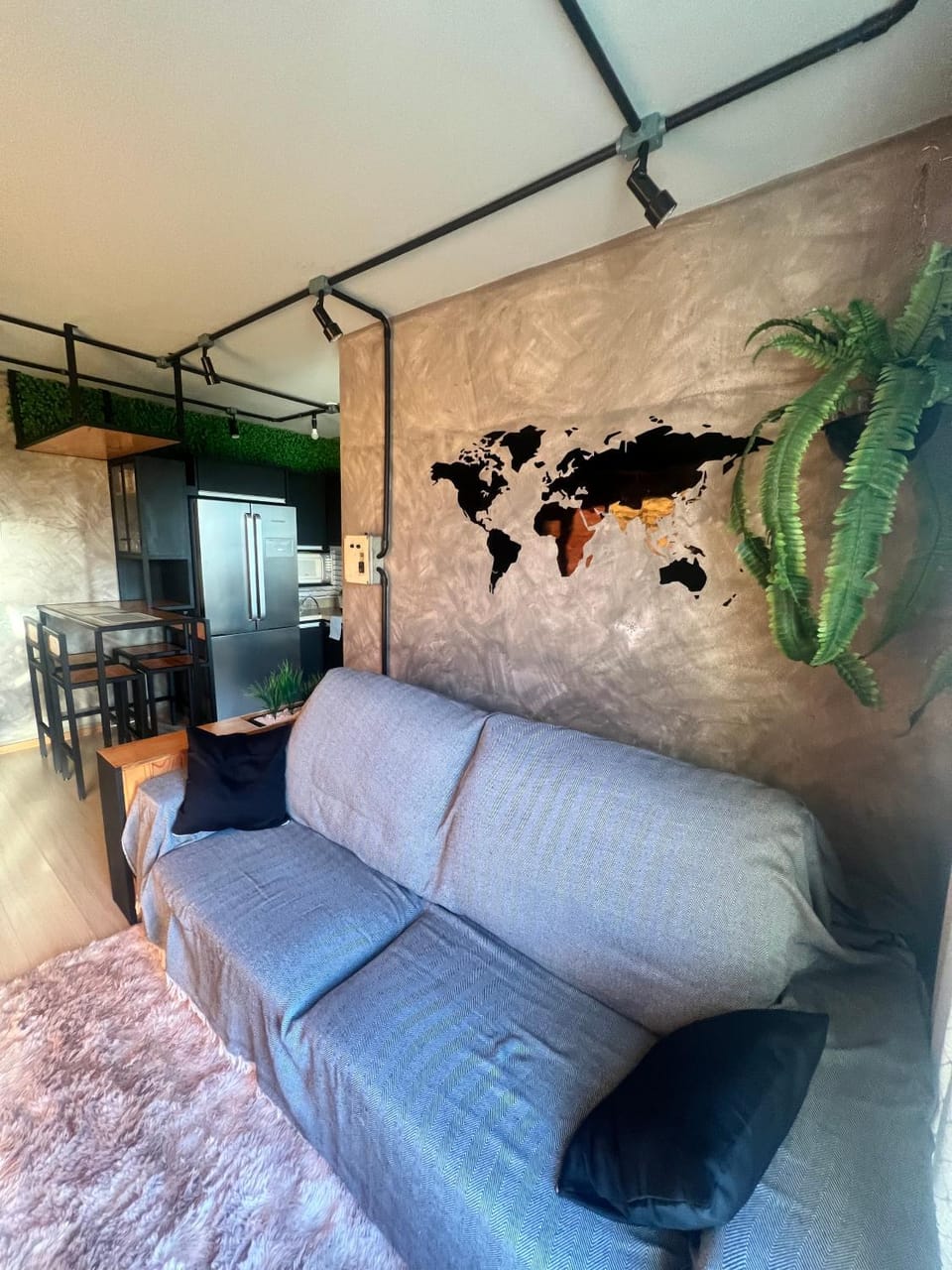 Kitchen or kitchenette, Living room, Seating area, minibar