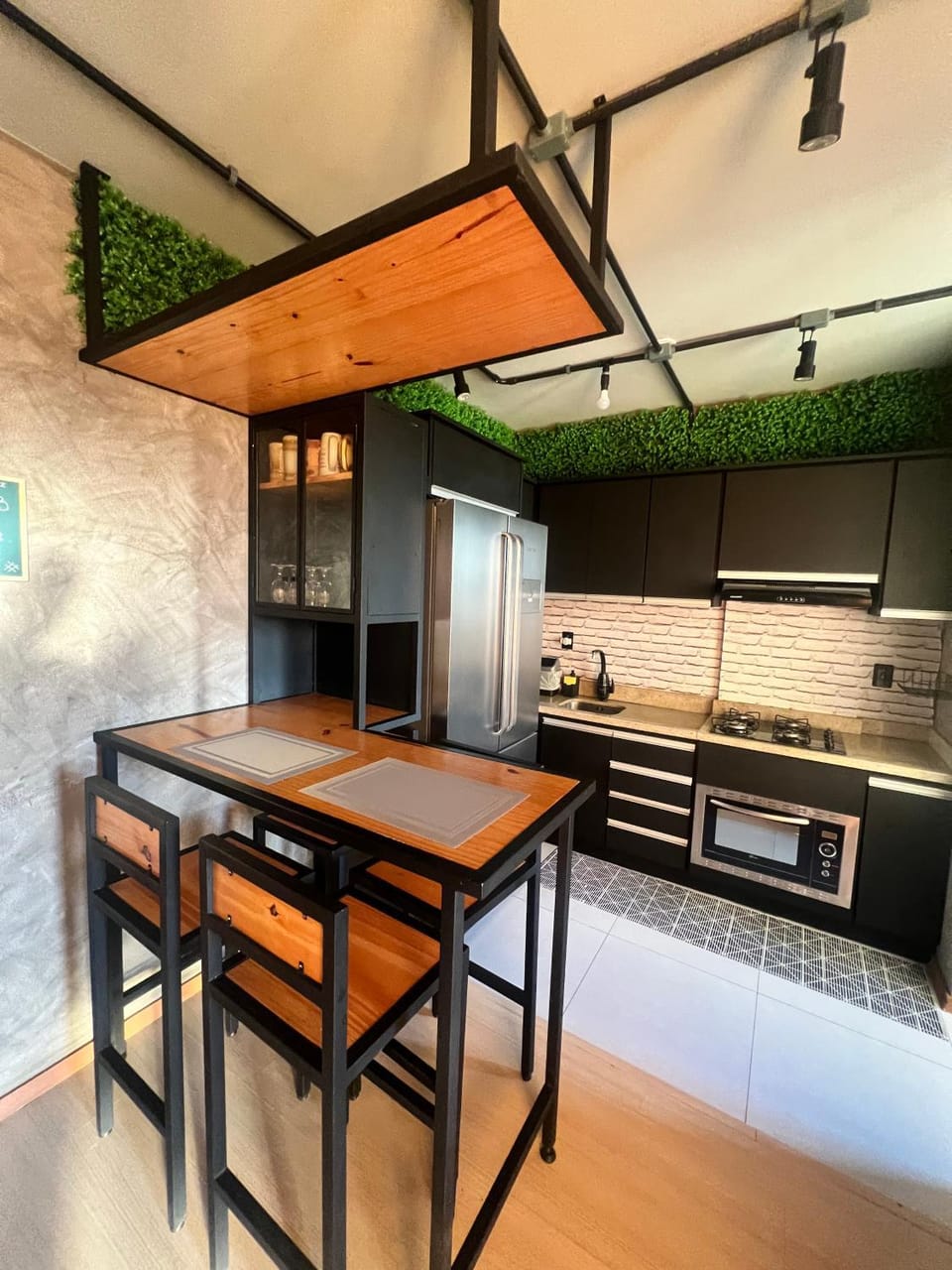Kitchen or kitchenette, Dining area, minibar, oven, pet friendly, stove