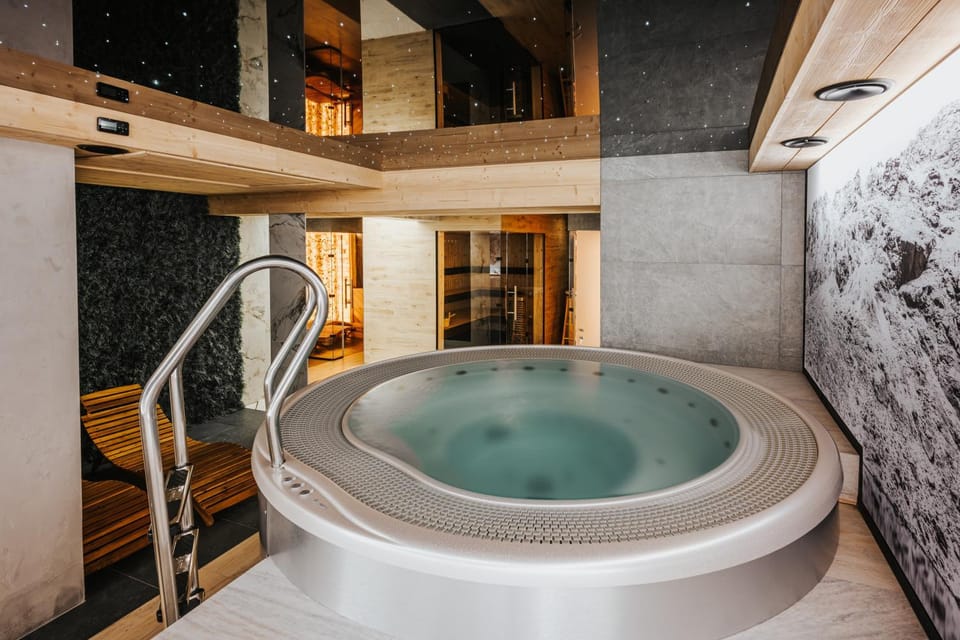 Hot Tub, Spa and wellness centre/facilities