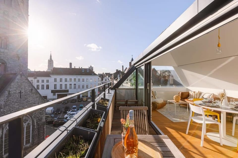 Casiola - Bright apartment overlooking the 3 towers of Ghent Apartment in Ghent
