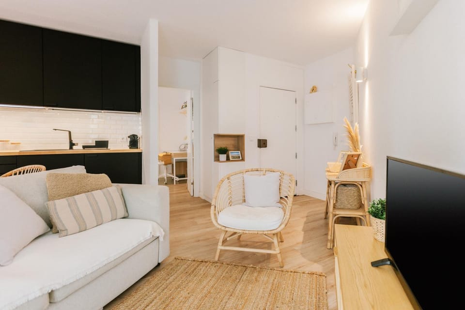 FLH Caparica By the Sea with Balcony Apartment in Costa da Caparica