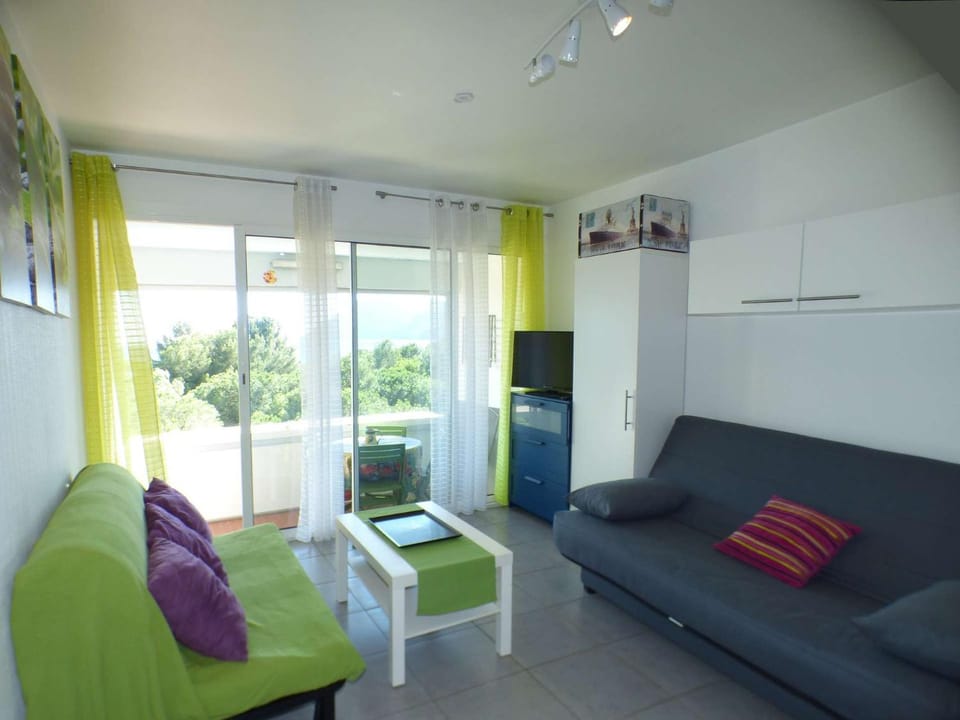 Pleine vue mer, climatisation, plage à deux pas, Tout à pied Apartment in La Seyne-sur-Mer