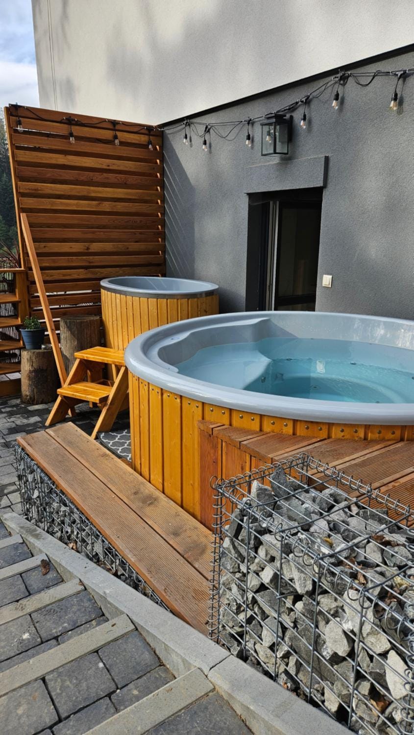 Property building, Hot Tub, Sauna