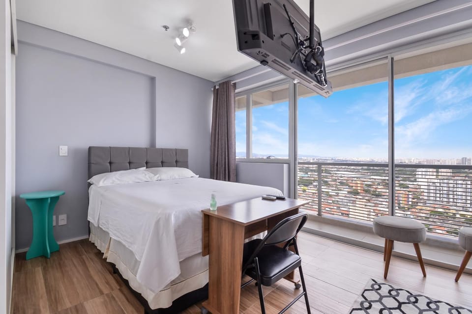 Bed, TV and multimedia, View (from property/room), Balcony/Terrace, Living room, Photo of the whole room, Seating area, Bedroom