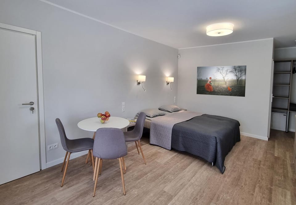 Bed, Living room, Photo of the whole room, Seating area, Bedroom