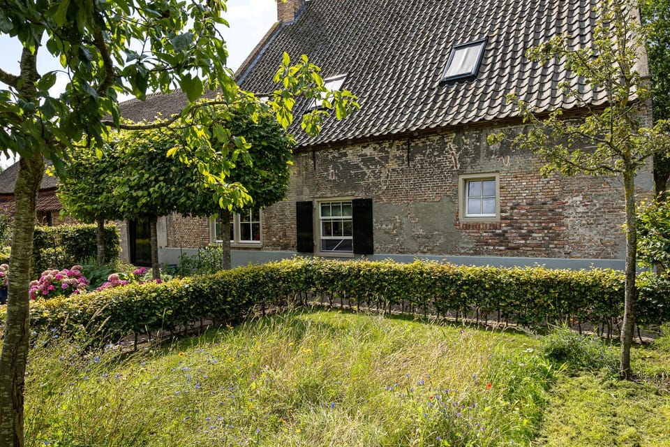 Property building, Garden