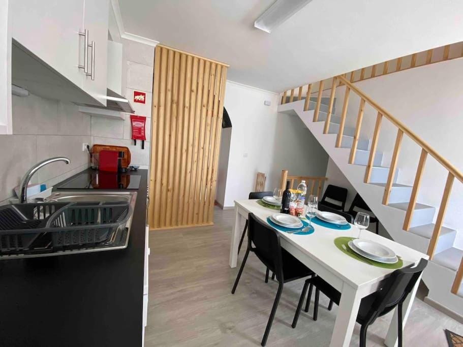 Coffee/tea facilities, kitchen