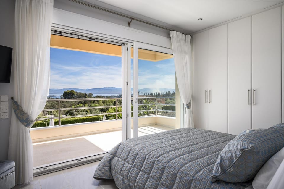 Bed, View (from property/room), Balcony/Terrace, Bedroom