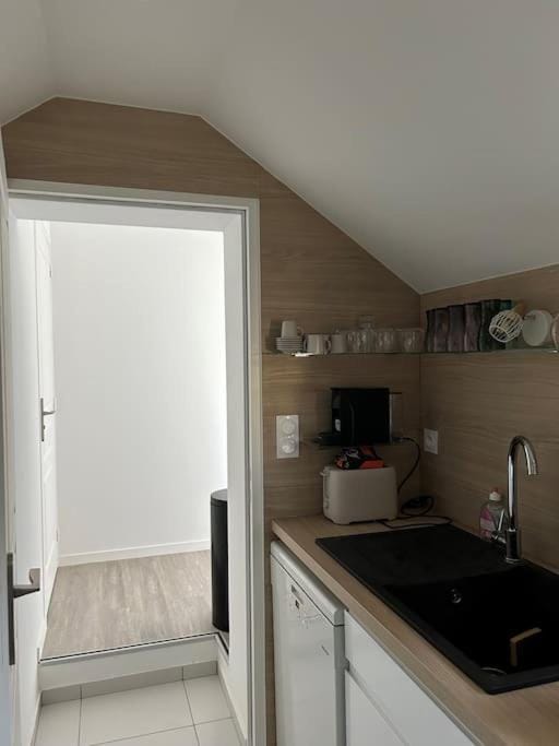 appartement 50 mètres de la mer Apartment in Jullouville