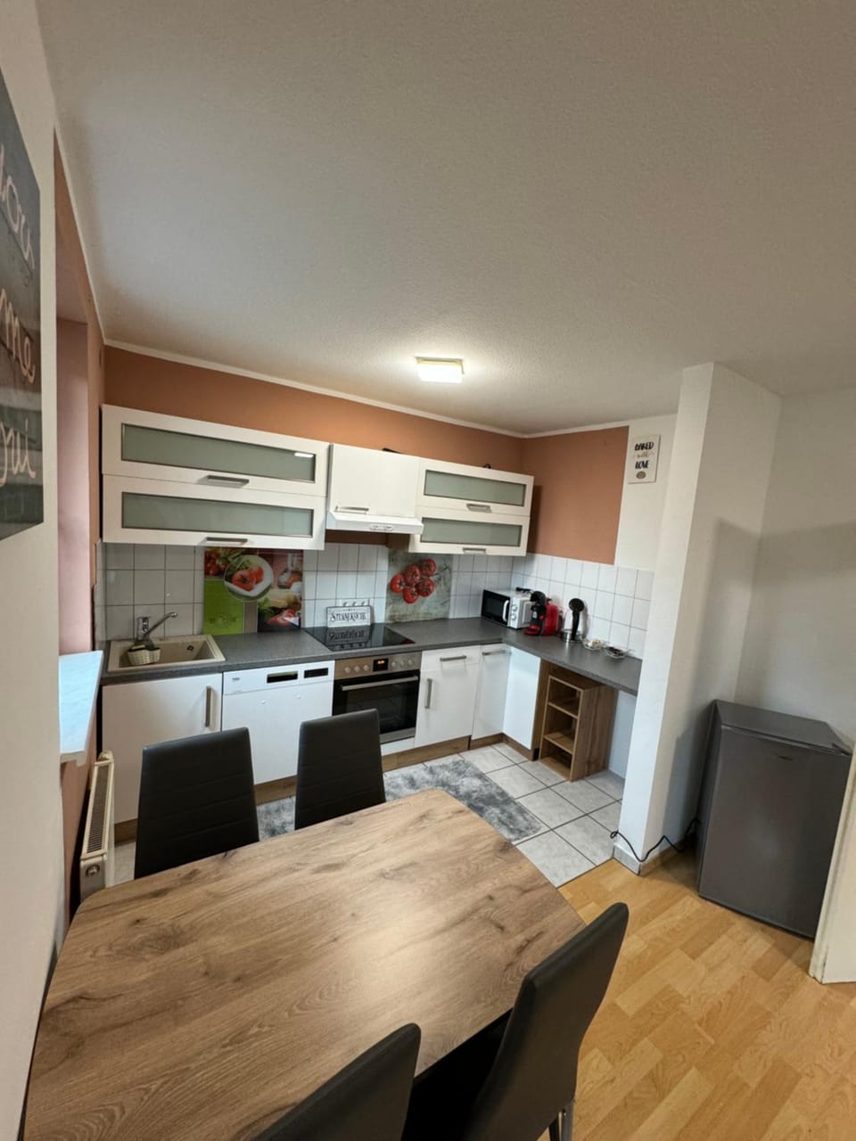 Kitchen or kitchenette, Seating area, Dining area
