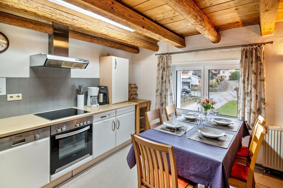 Property building, Kitchen or kitchenette, Living room