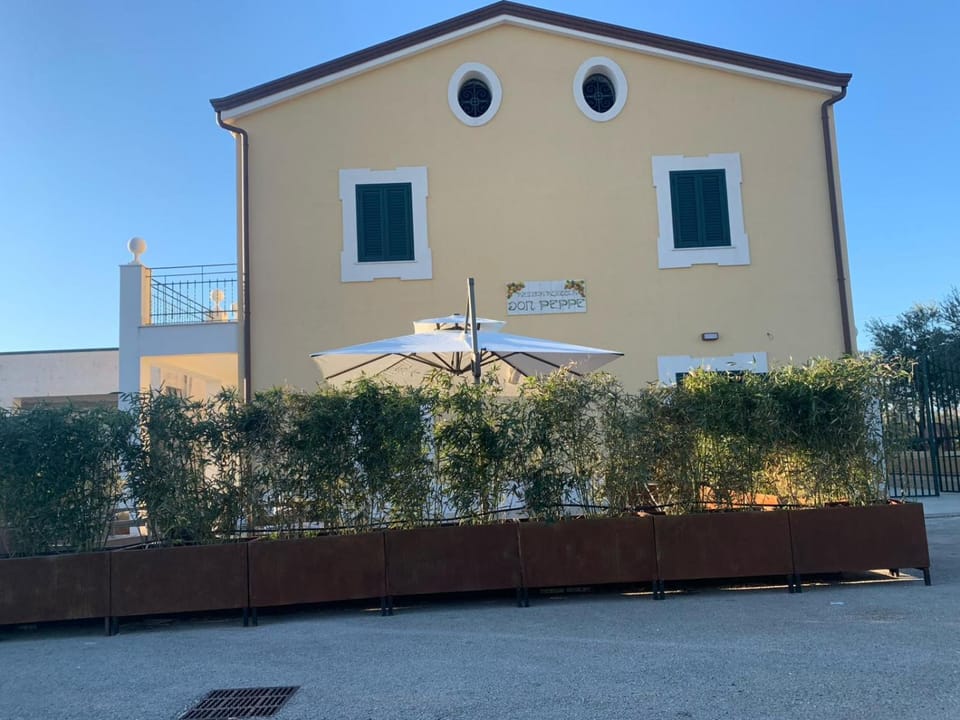 DON PEPPE ROOMS : Villaggio Green Bed and Breakfast in Campania