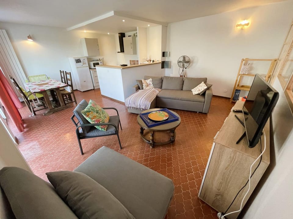 TV and multimedia, Living room, kitchen