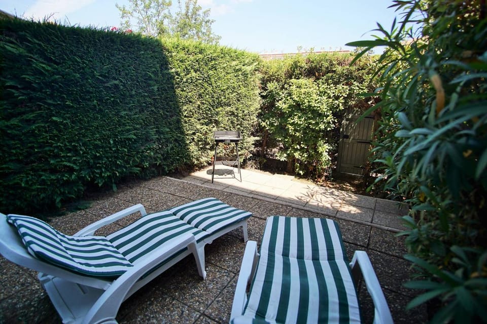 Appartement climatisé avec piscine et parking Apartment in La Seyne-sur-Mer