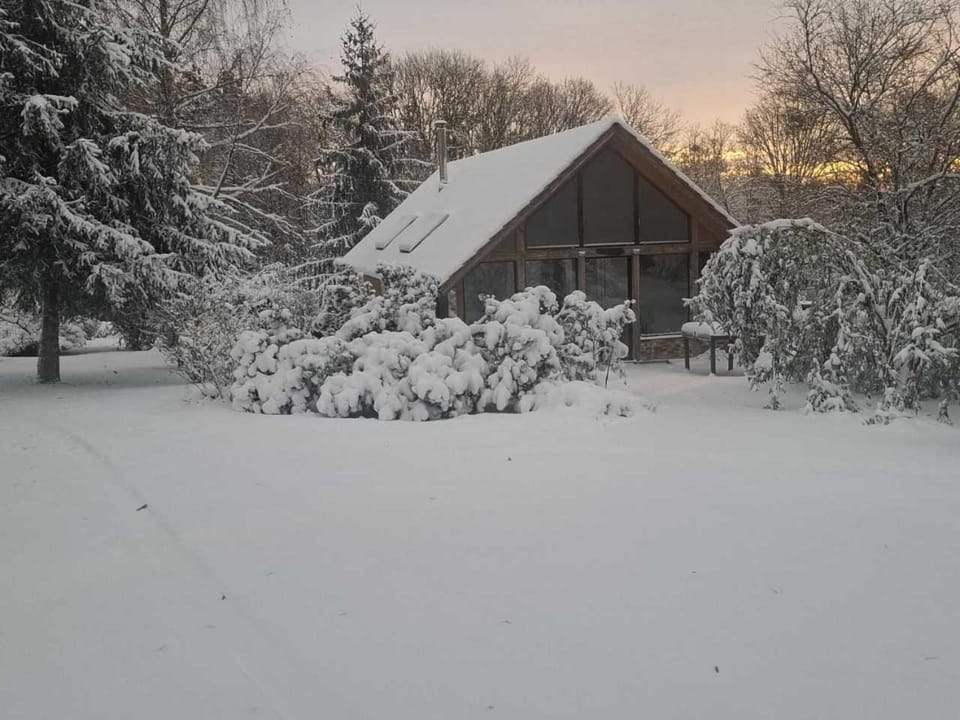 Le Chalet de la Combe Sainte-Anne House in Bourgogne-Franche-Comté
