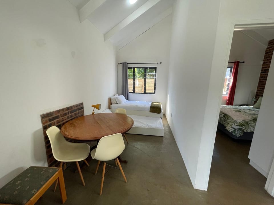 Living room, Photo of the whole room, Seating area, Dining area