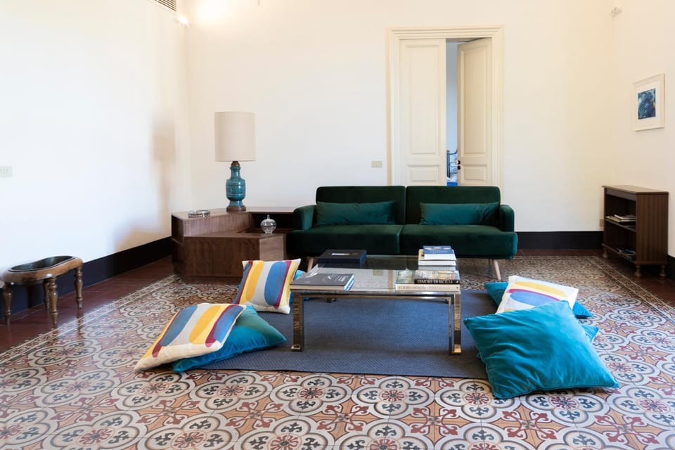 Living room, Seating area