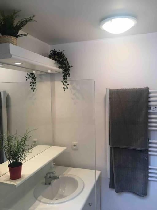 CHALET DES PAZ Chalet in Provence-Alpes-Côte d'Azur