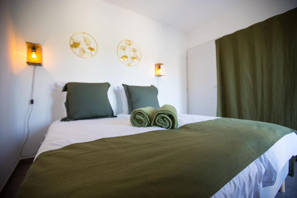 GÎTES DU MAS BEL'AIR ,PISCINE CHAUFFÉE House in Provence-Alpes-Côte d'Azur