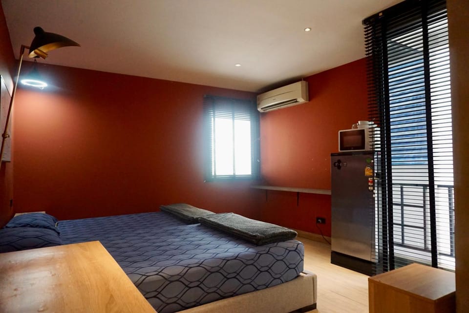 Bed, Photo of the whole room, microwave, minibar, air conditioner