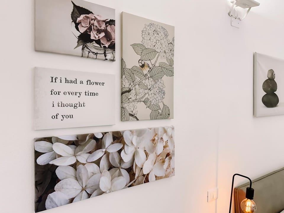 Decorative detail, hair dresser