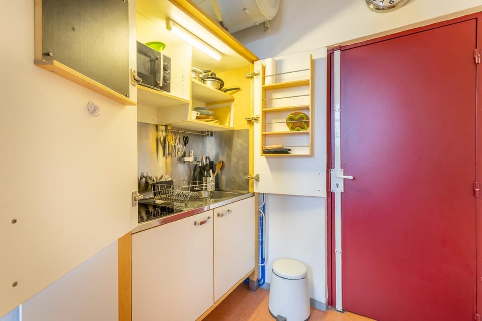 Kitchen or kitchenette, stove