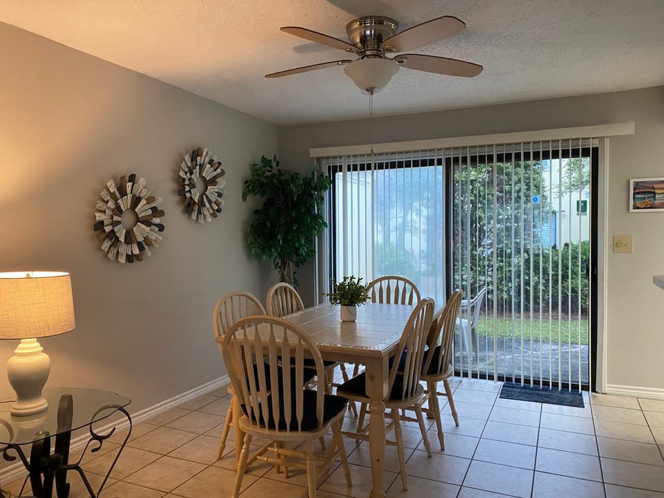 Southbay by the Gulf 91 only 75 Yards to Beach Townhome in the Heart of Destin House in Destin