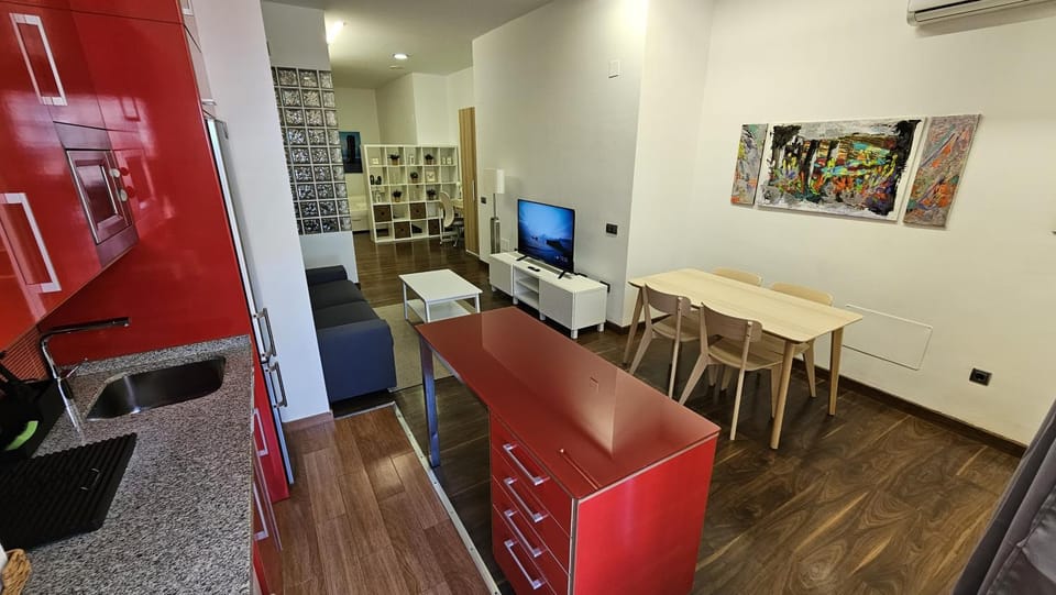 TV and multimedia, Kitchen or kitchenette, Dining area