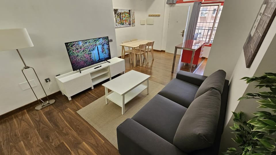 Communal lounge/ TV room, TV and multimedia, Seating area