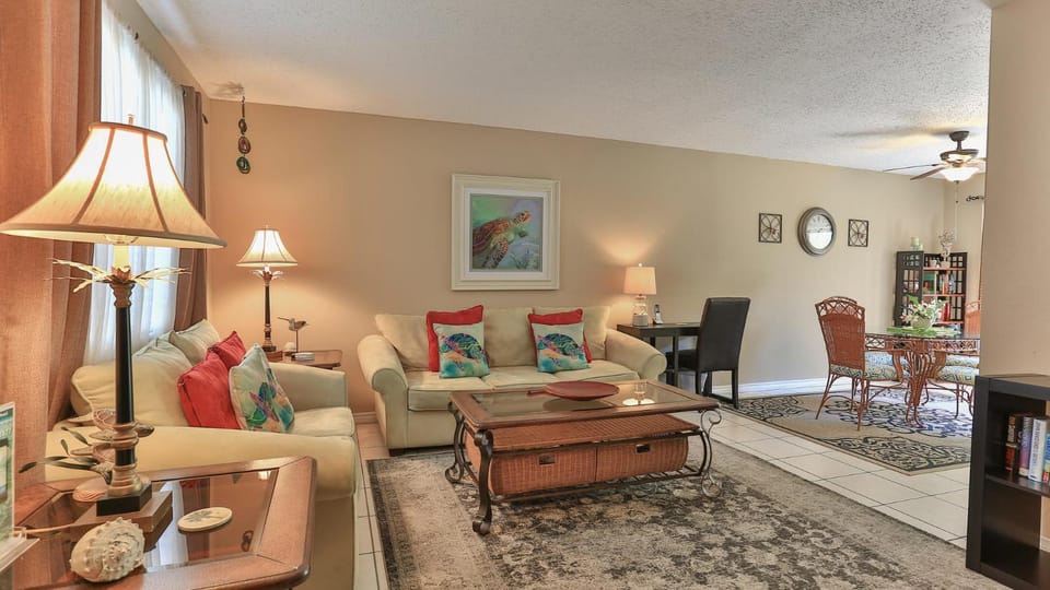 Southbay by the Gulf 73 an Updated Townhome Just Steps From The Beach a Family Friendly Destin Vacation House in Destin