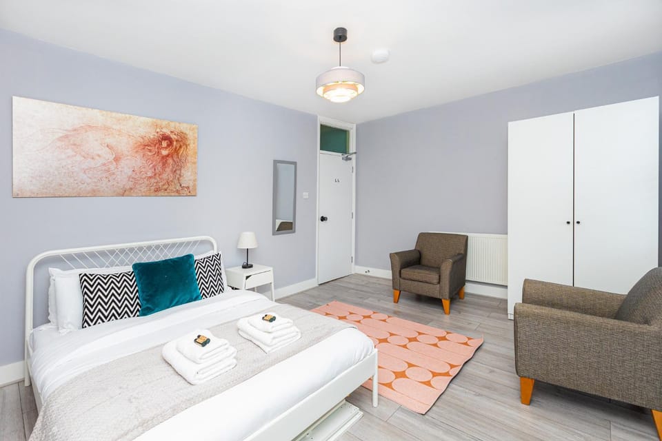 Bed, Bedroom