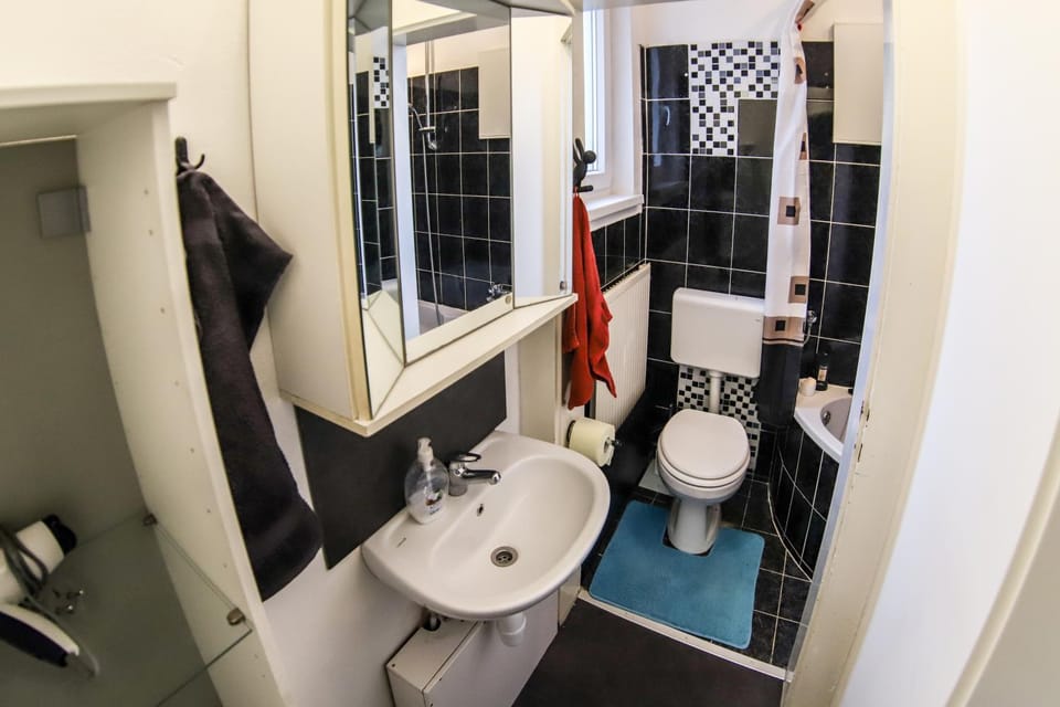 Toilet, Bathroom