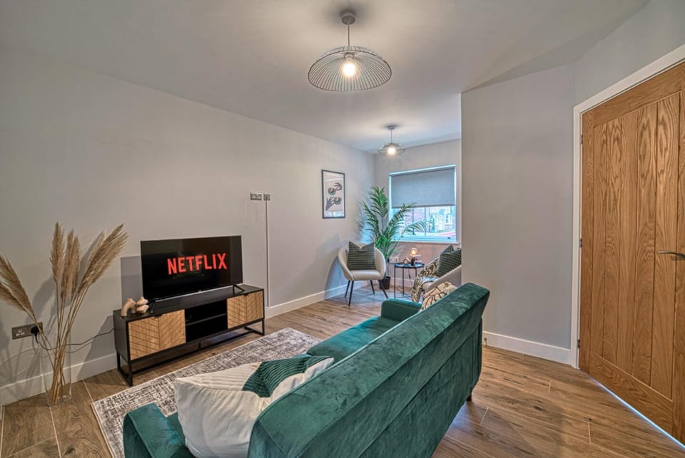 TV and multimedia, Living room, Seating area