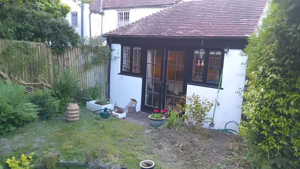 Cosy cottage+ secluded garden House in Dover District