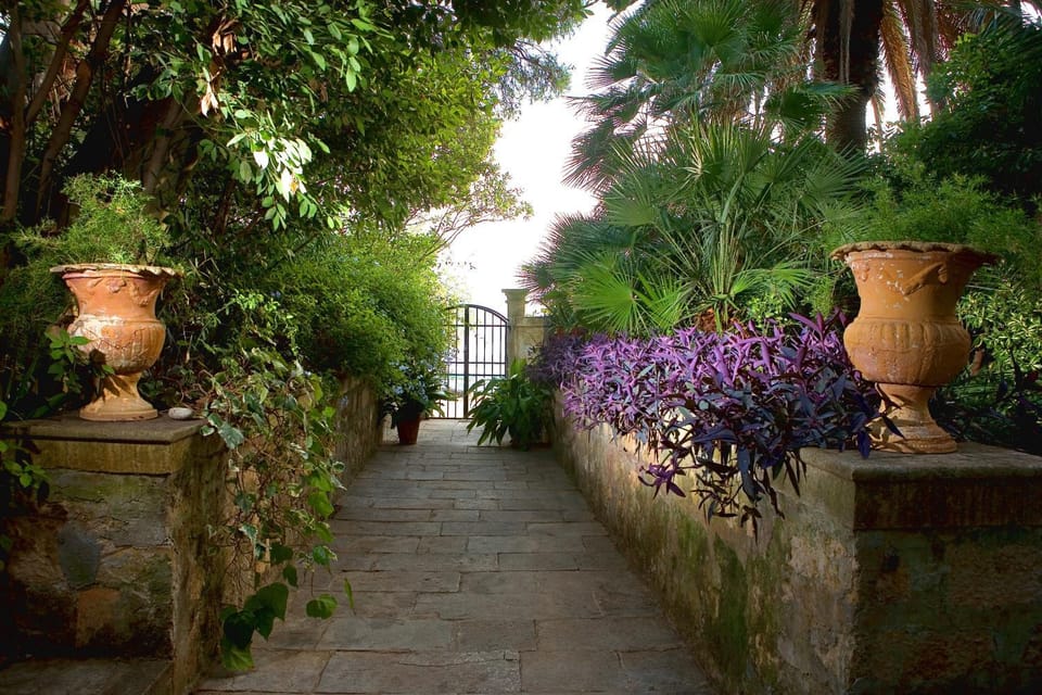 Facade/entrance, Garden