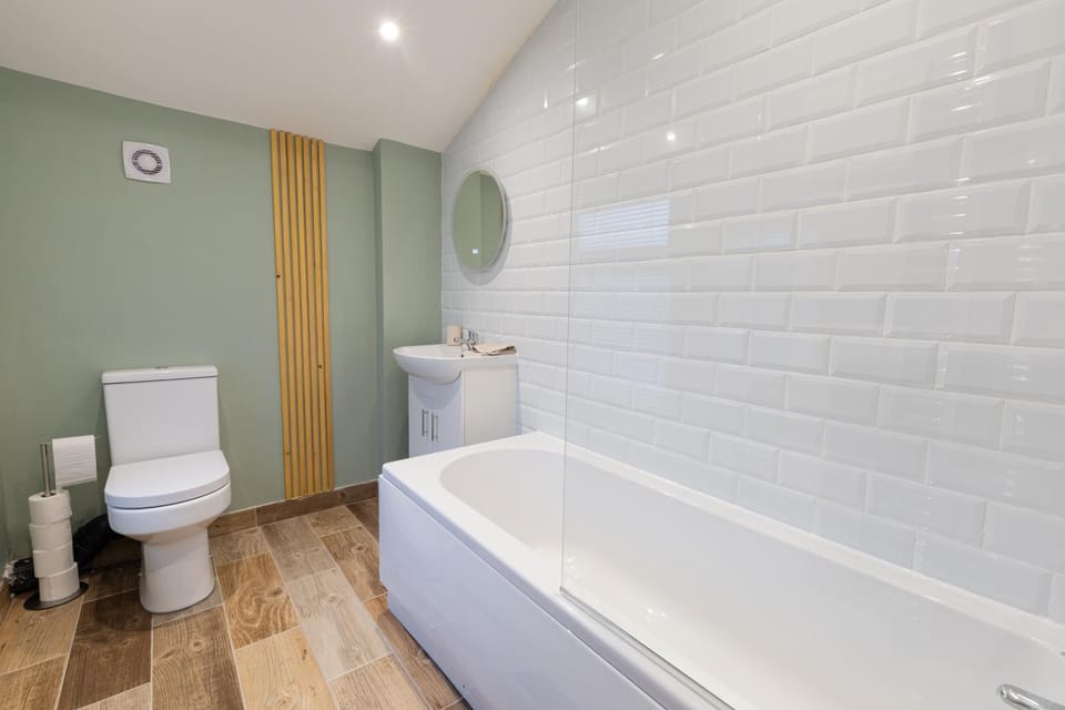 Bathroom, Bath
