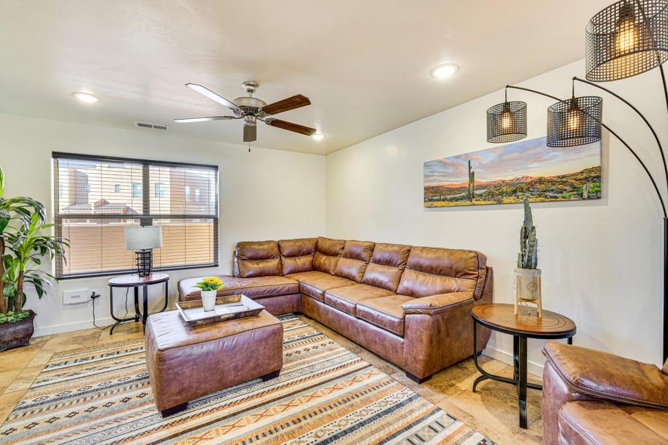 Moab Townhome w/ Patio, Near Arches National Park! House in Utah