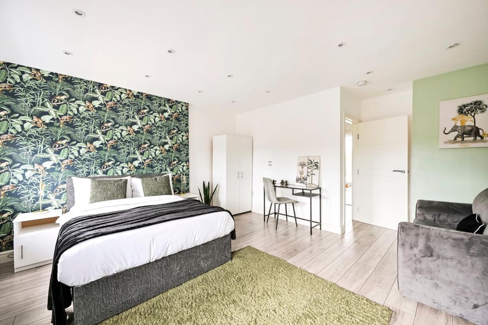 Bed, Bedroom