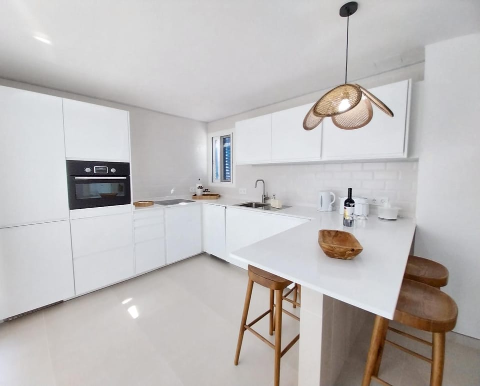 Kitchen or kitchenette, minibar, pet friendly, toaster