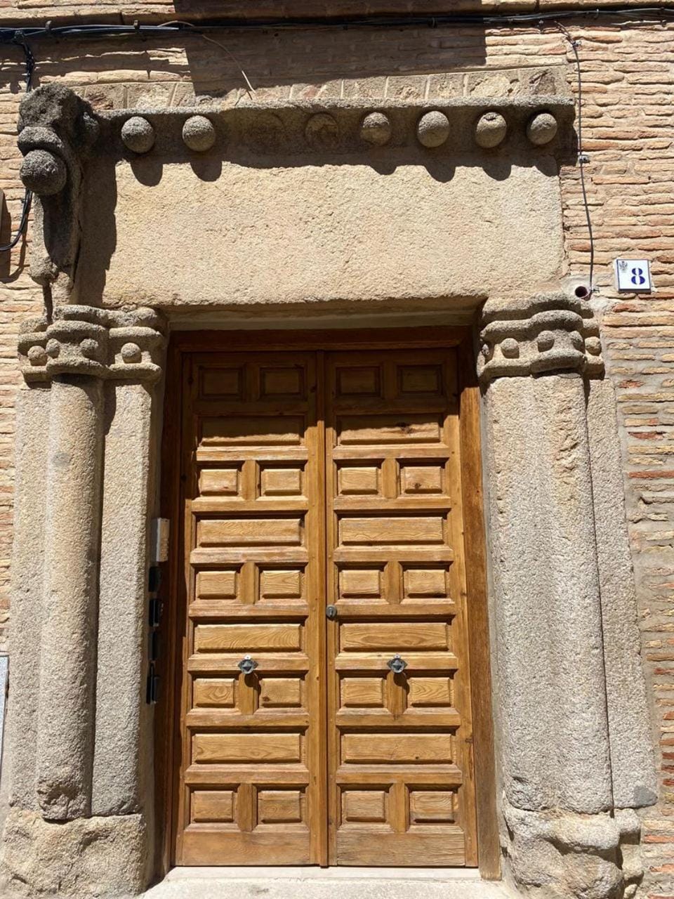 Facade/entrance