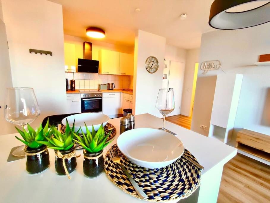 Neuwertige Wohnung in Top Lage incl. Parkplatz Apartment in Magdeburg